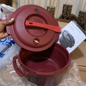 Tupperware Microwave Pressure Cooker